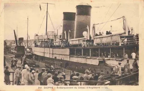 AK / Ansichtskarte DIEPPE 76 Seine-Maritime Embarquement du Bateau d'Angleterre
