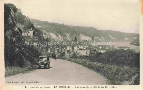 AK / Ansichtskarte La Bouille ROUEN 76 Seine-Maritime Vue prise de la côte de La Bouille Voiture