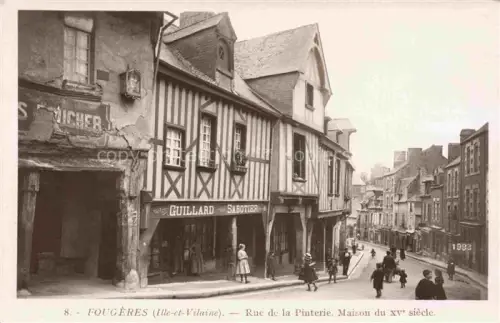 AK / Ansichtskarte Fougeres 35 Ille-et-Vilaine Rue de la Pinterie Maison du XV siecle