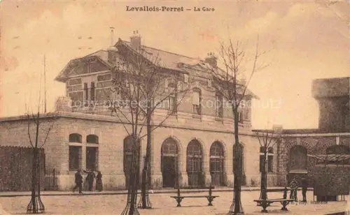 AK / Ansichtskarte LEVALLOIS-PERRET 92 Hauts-de-Seine La gare