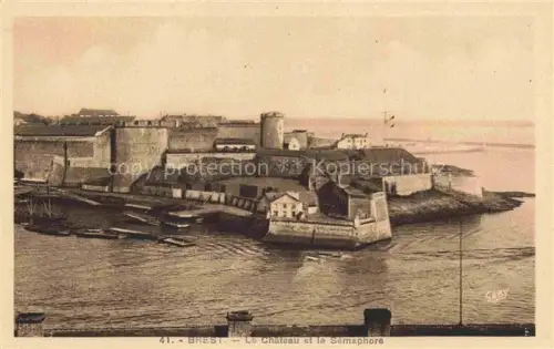 AK / Ansichtskarte BREST 29 Finistere Le Chateau et le Semaphore