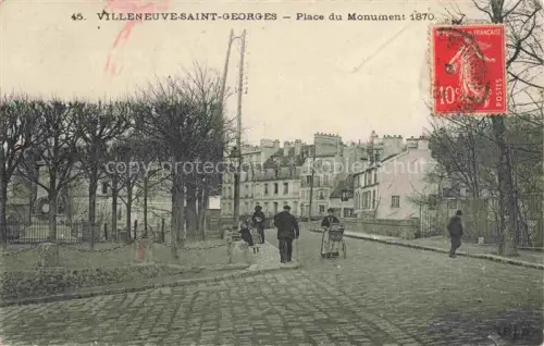 AK / Ansichtskarte Villeneuve-Saint-Georges CRETEIL 94 Val-de-Marne Place du Monument 1870