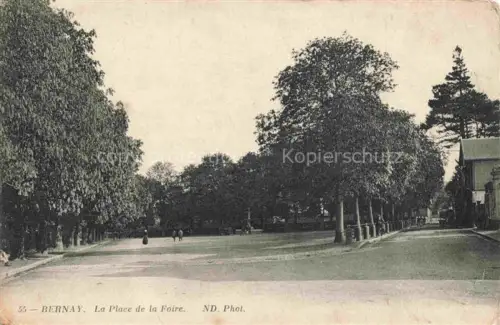 AK / Ansichtskarte BERNAY 27 Eure La Place de la Foire