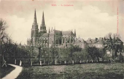 AK / Ansichtskarte Sees Alencon 61 Orne La Cathedrale