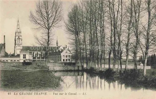 AK / Ansichtskarte La Grande Trappe Abbaye de la Soligny-la-Trappe 61 Orne Vue sur le Canal avec Eglise