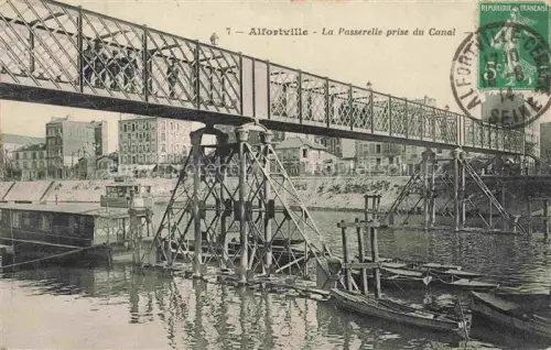 AK / Ansichtskarte Alfortville Alforville CRETEIL 94 Val-de-Marne La Passerelle prise du canal