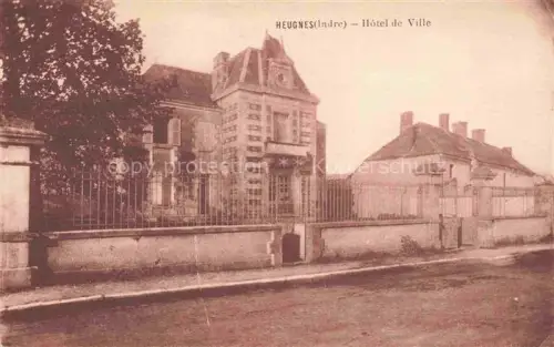 AK / Ansichtskarte Heugnes Chateauroux 36 Indre Hotel de Ville 