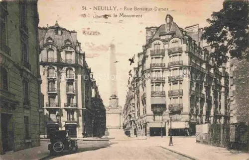 AK / Ansichtskarte NEUILLY  -SUR-SEINE 92 Hauts-de-Seine Rue Berteaux-Dumas et le Monument