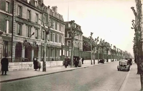 AK / Ansichtskarte Ivry-sur-Seine Yvry-sur-Seine Creteil 94 Val-de-Marne Entrée de l'Hospice Rue de la République