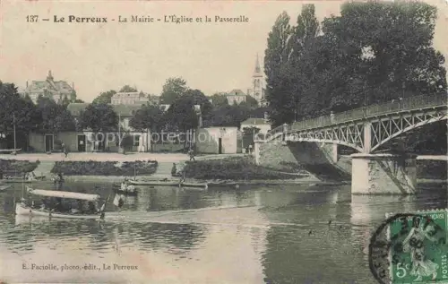 AK / Ansichtskarte Le Perreux-sur-Marne Nogent-sur-Marne 94 Val-de-Marne La Mairie église et la passerelle