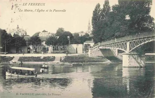 AK / Ansichtskarte Le Perreux-sur-Marne Nogent-sur-Marne 94 Val-de-Marne La Mairie l'église et la passerelle