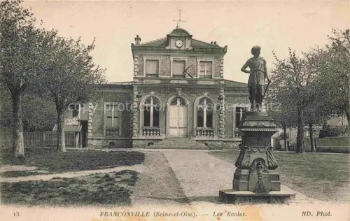 AK / Ansichtskarte Franconville  PONTOISE 95 Val-d Oise Les Ecoles Monument Statue