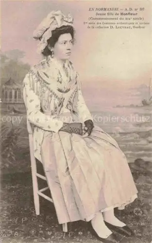 AK / Ansichtskarte HONFLEUR Lisieux 14 Calvados Jeune fille de Honfleur