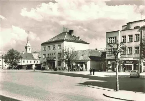 AK / Ansichtskarte Nove Zamky Neuhaeusel SK Namestie Kl. Gottwalda