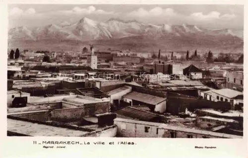 AK / Ansichtskarte Marrakech Marrakesch Maroc La Ville et l'Atlas 