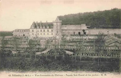 AK / Ansichtskarte Villandry TOURS 37 Indre-et-Loire Vue d'ensemble du chateau Facade Sud Ouest et les jardins
