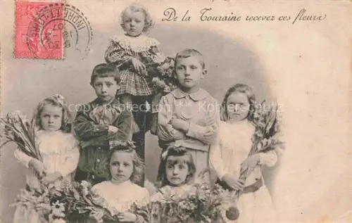 AK / Ansichtskarte TOURS 37 Indre-et-Loire De la Touraine recevez ces fleurs