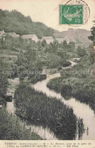 AK / Ansichtskarte Vernou-sur-Brenne TOURS 37 Indre-et-Loire La Brenne pres de la gare de l'Etat au Carroi du Bourg 