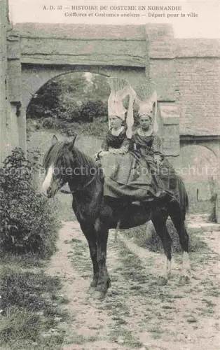 AK / Ansichtskarte Normandie Region 76 Coiffures et Costumes anciens Depart pour la ville