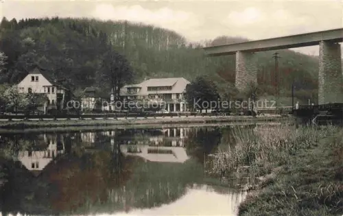 AK / Ansichtskarte Hann Muenden Hannoversch Muenden Goettingen Hotel Werrahaus unterhalb der Autobahnbruecke