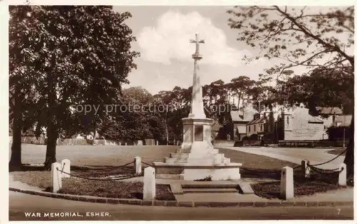 AK / Ansichtskarte Esher Elmbridge Surrey UK War Memorial 