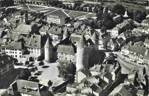 AK / Ansichtskarte YVERDON-LES-BAINS VD Le château vue aérienne
