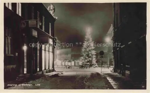 AK / Ansichtskarte Lund  Skane Lan Sweden Julgranen pa Stortorget Nachtaufnahme