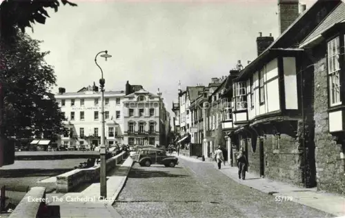 AK / Ansichtskarte Exeter  UK The Cathedral Close
