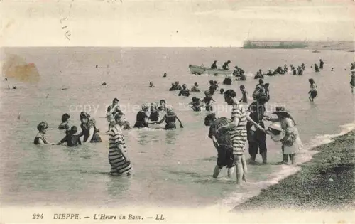 AK / Ansichtskarte DIEPPE 76 Seine-Maritime L'Heure du Bain