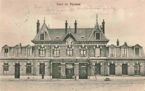 AK / Ansichtskarte PERONNE  80 Somme La gare Bahnhof