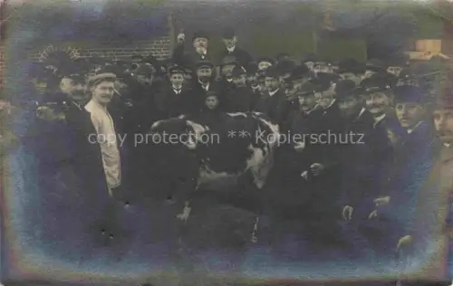 AK / Ansichtskarte Itzehoe Viehmarkt Versteigerung