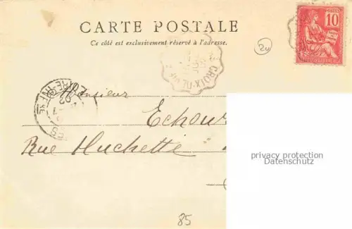 AK / Ansichtskarte Saint-Gilles-sur-Vie Vendee Panorama près de Notre-Dame Jeune femme Costumes