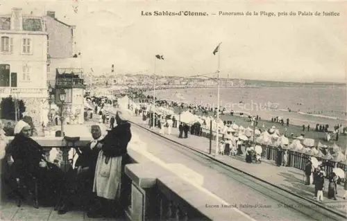 AK / Ansichtskarte Les Sables-d Olonne 85 Panorama de la plage pris du Palais de Justice