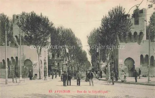 AK / Ansichtskarte AVIGNON 84 Vaucluse Rue de la République