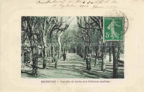 AK / Ansichtskarte ROCHEFORT  -SUR-MER 17 Charente-Maritime Une allee du Jardin de la Prefecture maritime