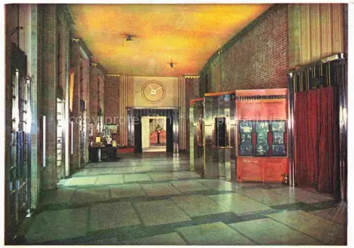 AK / Ansichtskarte Stratford -on-Avon UK The Royal Shakespeare Theatre Main Foyer