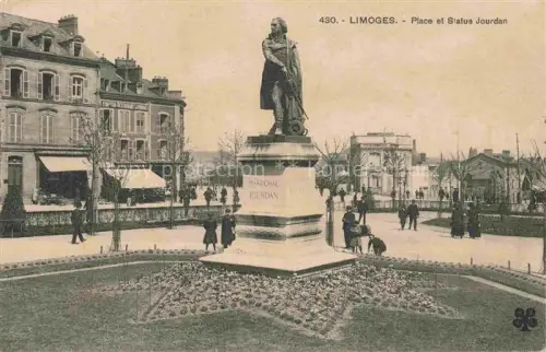 AK / Ansichtskarte LIMOGES 87 Haute-Vienne Place et Statue Jourdan Monument