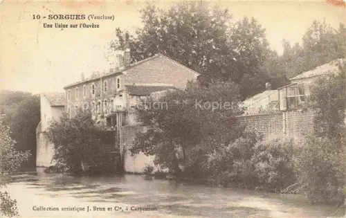 AK / Ansichtskarte Sorgues sur l Ouveze AVIGNON 84 Vaucluse Une Usine sur l'Ouvèze