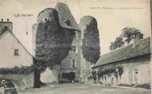 AK / Ansichtskarte Usson-du-Poitou Montmorillon 86 Vienne Château d'Artron