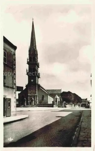 AK / Ansichtskarte Ploudalmezeau BREST 29 Finistere Eglise et la Place