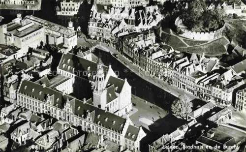 AK / Ansichtskarte Leiden NL Stadhuis en de Burcht 