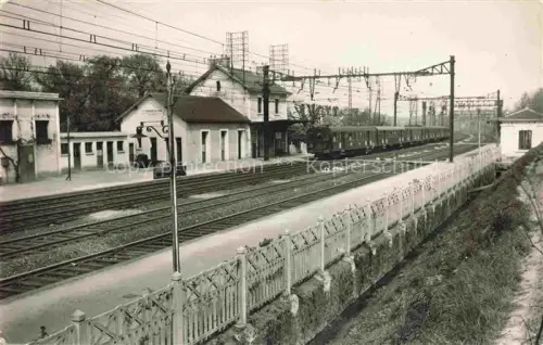 AK / Ansichtskarte Ste-Genevieve-des-Bois PALAISEAU 91 Essonne La gare