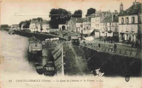AK / Ansichtskarte Chatellerault 86 Vienne Le quai du château et la Vienne
