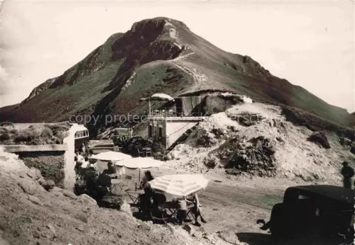 AK / Ansichtskarte Le Puy-Mary Montagne 1787m 15 Cantal Restaurant