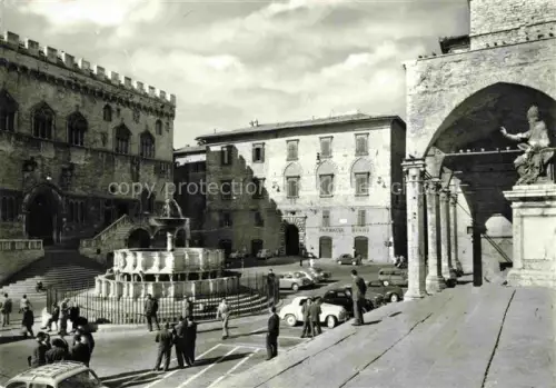 AK / Ansichtskarte PERUGIA Umbria IT La statua di Giulio III e la Fontana Maggiore