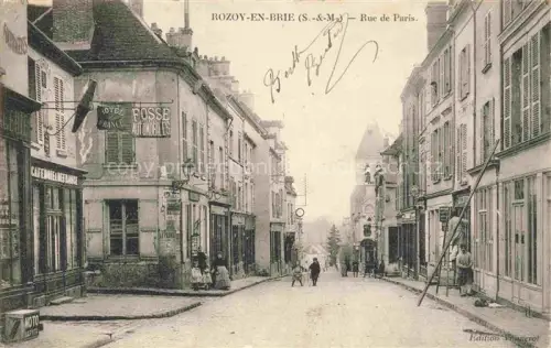 AK / Ansichtskarte Rozoy-en-Brie Fontenay-Tresigny 77 Seine-et-Marne Rue de Paris