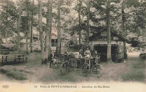 AK / Ansichtskarte FONTAINEBLEAU 77 Seine et Marne Carrefour du Bas-Bréau à la forêt