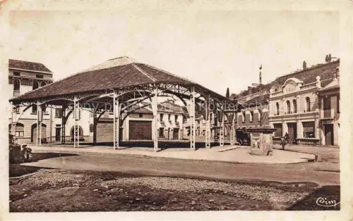 AK / Ansichtskarte Moissac Castelsarrasin 82 Tarn-et-Garonne Marché Place Ste-Blanche