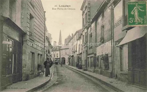 AK / Ansichtskarte Loudun Chatellerault 86 Vienne Rue Porte-de-Chinon