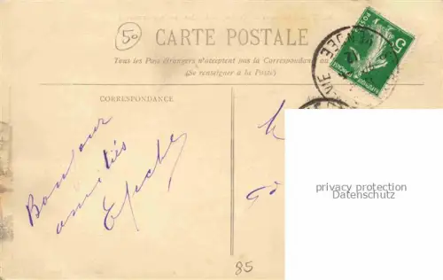 AK / Ansichtskarte Saint-Gilles-sur-Vie Vendee Le quai un jour de marché